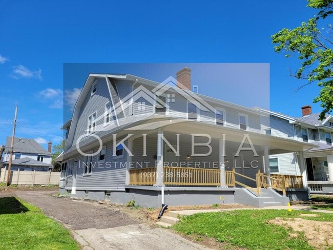 Building Photo - 1743 Radcliffe Rd