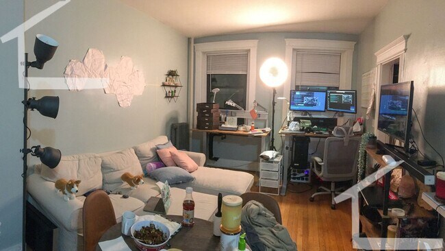 Foto del edificio - Spacious 1-bed in Allston with Heat/HW Incl