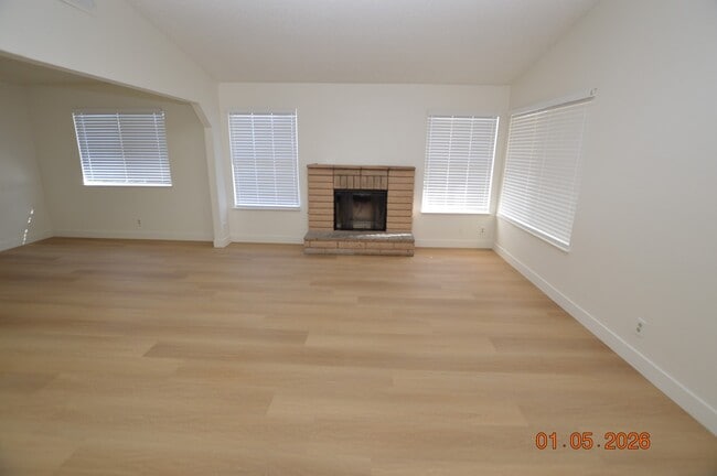 Foto del edificio - 1925 Ann Greta Dr