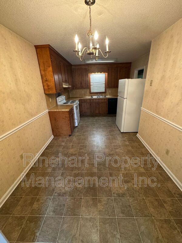 Foto del edificio - 1150 McKinnon Dr