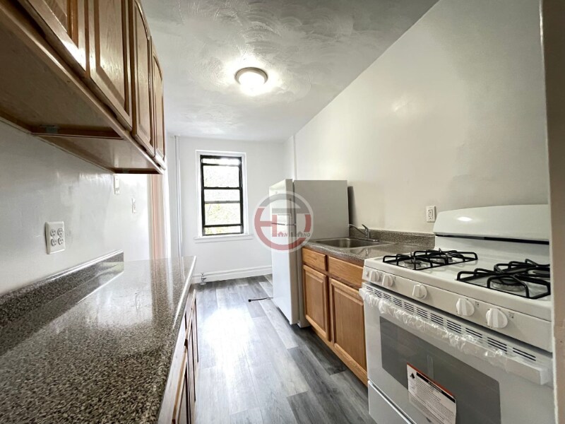 3063 Buhre Ave Unit 3E, The Bronx, NY 10461 Room for Rent in The Bronx, NY