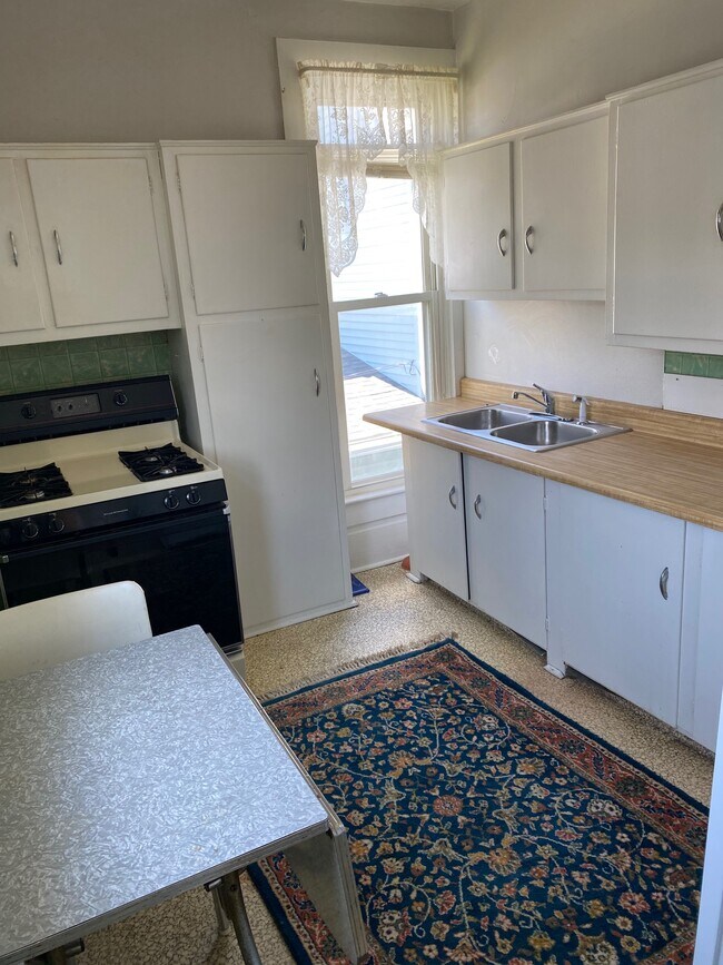 Cocina - 712 Poplar St