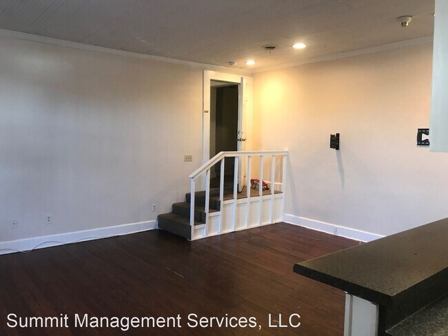 Building Photo - 2 br, 2 bath House - 207-B South Lamar Blvd