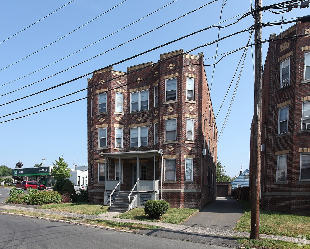Primary Photo - 645 W Main St