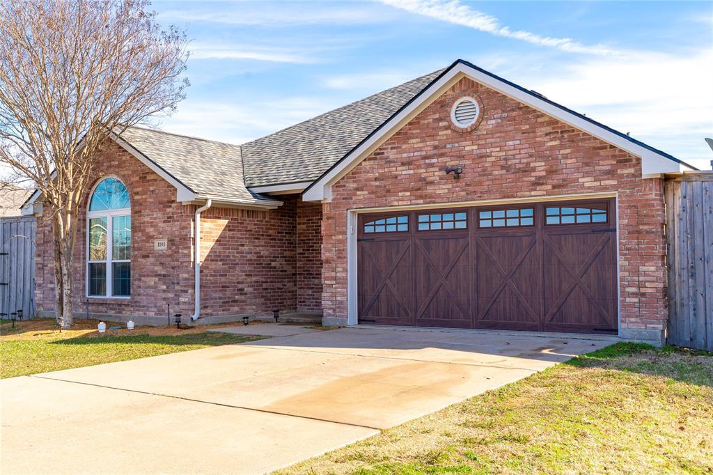 Primary Photo - 1103 Lake Whitney Dr