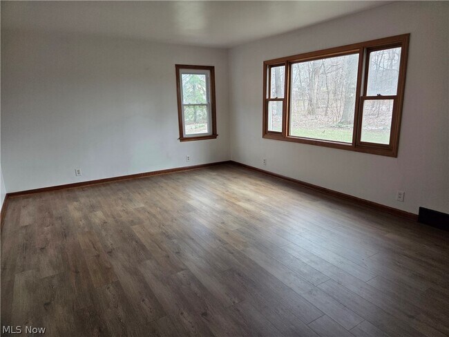 Foto del edificio - 3976 Faircrest St SW