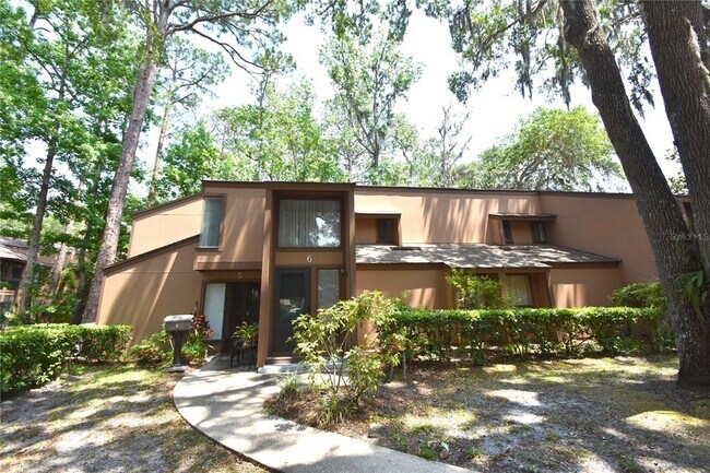 Foto del edificio - 6 Broadmore Cir