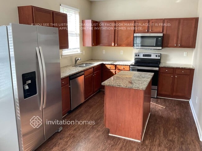 Foto del edificio - 319 Village Broad St