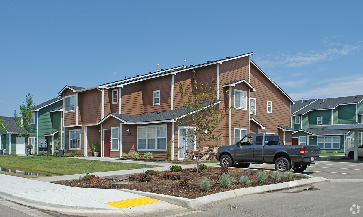 Primary Photo - 1252 Wildwood St