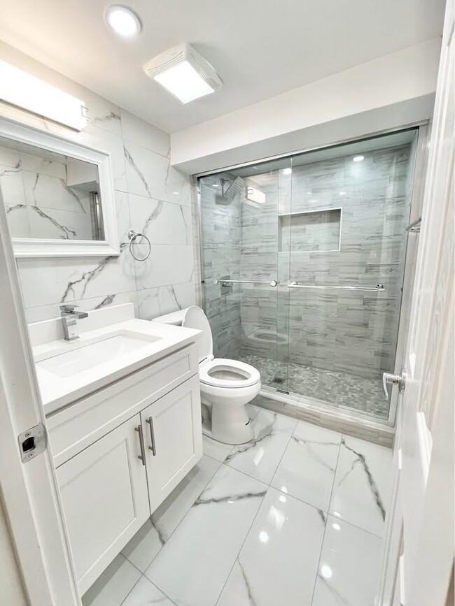 Foto del edificio - 77-29 249th St