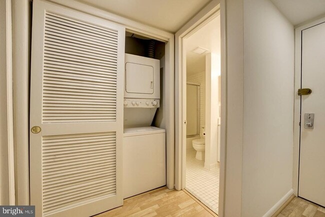 Foto del edificio - 1700 17th St NW