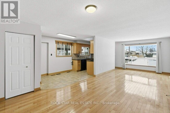 Building Photo - 115 Elmore Dr