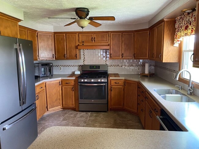 Building Photo - Finished Basement Ranch Home in North Dover