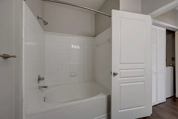 Foto principal - 2121 Delgany St