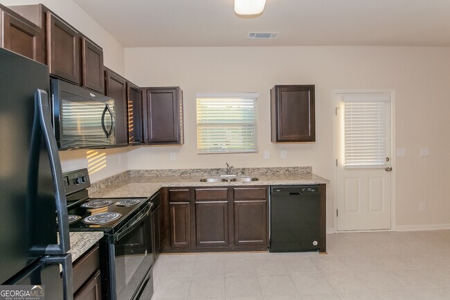 Foto del edificio - 48 Culver Ridge Dr