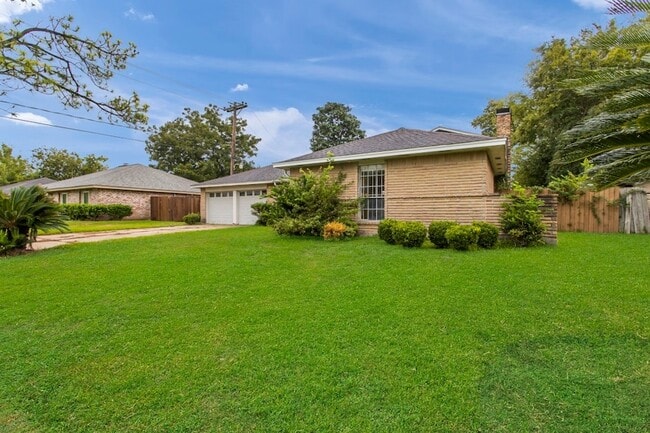 Photo - 6602 Indian Lake Dr House