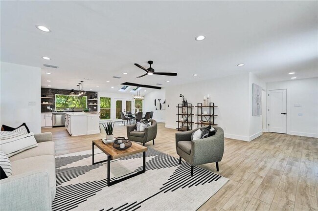 Foto del edificio - 1804 St Albans Blvd