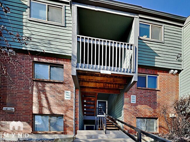 Building Photo - 3656 S Depew St