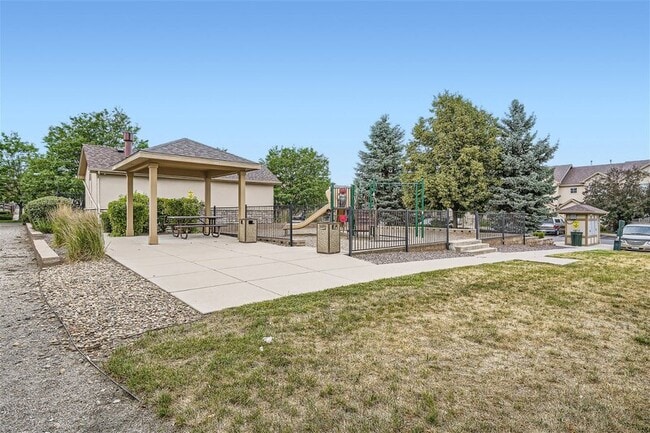 Foto del edificio - 5804 E 127th Pl