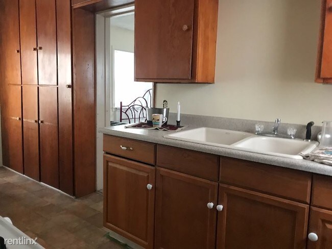 Building Photo - 1 br, 1 bath House - 956 S Klein Ave