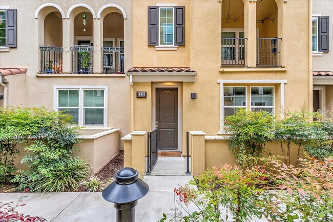 Building Photo - 5832 Crespi Way