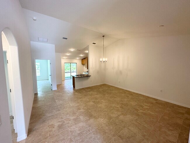 Building Photo - 14 Sleigh Bell Pl