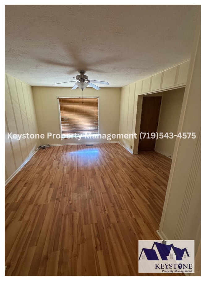 Foto del edificio - Conveniently located -  Downtown Apartment...