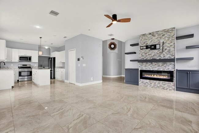 Building Photo - 544 Lake Cypress Cir