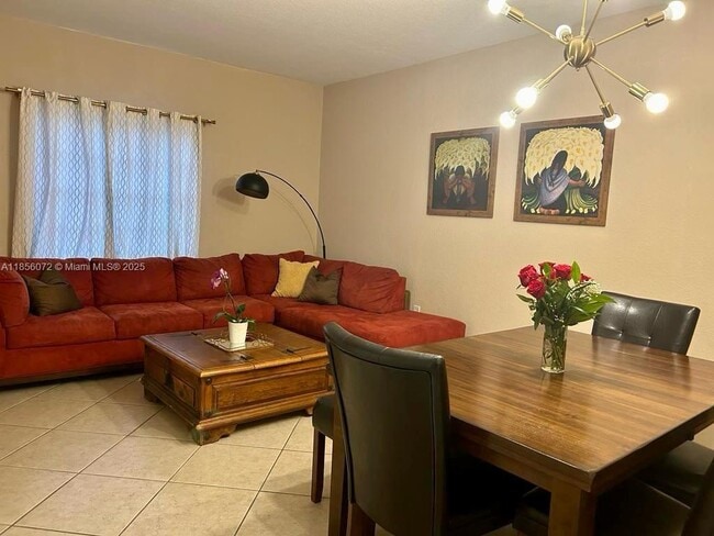 Foto del edificio - 5761 NW 115th Ct