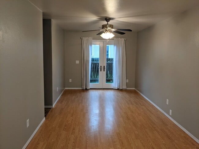 Building Photo - 1519 K Ave