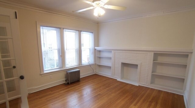 Bedroom - 4303-4305 N Damen Ave
