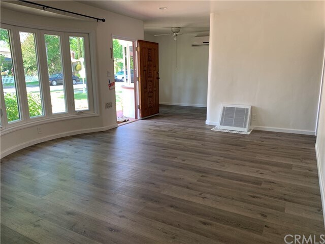 Building Photo - 306 Laurel Ave