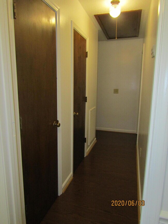 Foto del edificio - 1056 Yorktown Dr
