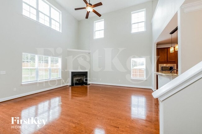 Building Photo - 265 High Knoll Dr