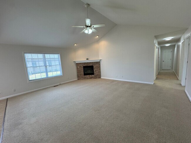 Building Photo - 4 Bedrooms, Big Yard & Top Schools – Don’t...