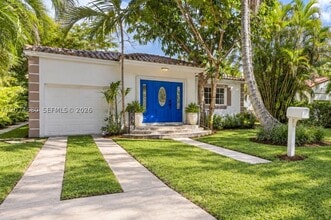 Building Photo - 447 Blue