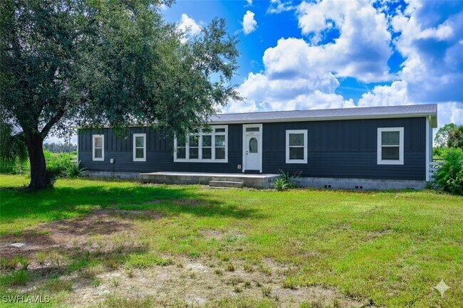 Foto del edificio - 4660-0 43rd Ave NE