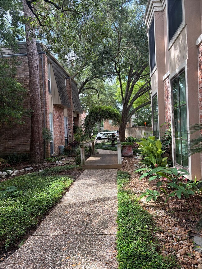 Foto del edificio - 15040 Kimberley Ct