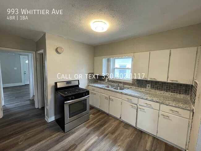 Building Photo - Nice large 4 bedroom home for rent - Akron