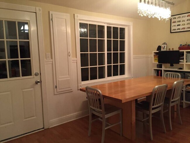 Dining area - 53 1/2 Prospect Avenue