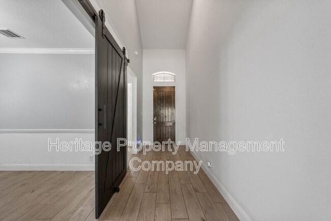 Building Photo - 221 Terramar