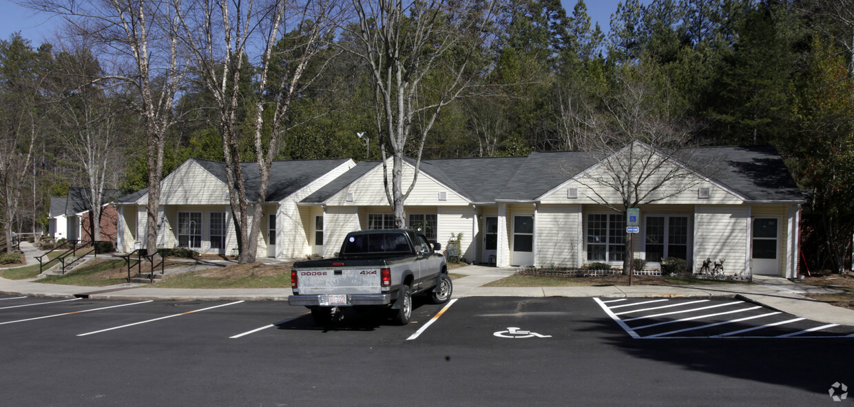 Building Photo - Pine Ridge Elderly