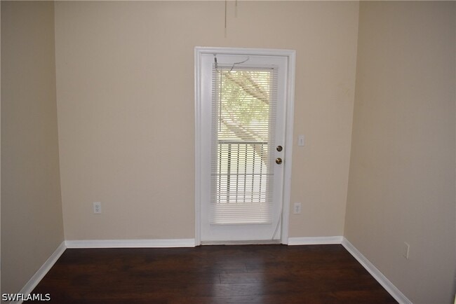 Building Photo - 11520 Villa Grand