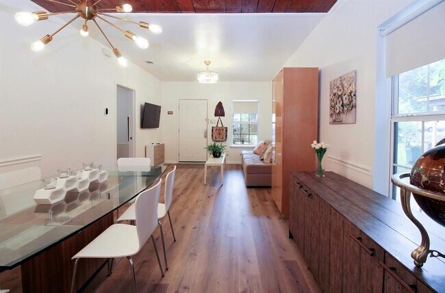 Foto del edificio - 5411 Hudson St