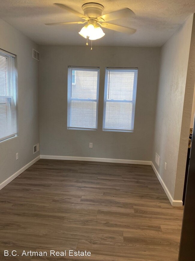Building Photo - 2 br, 1 bath House - 8 Pointview Rd