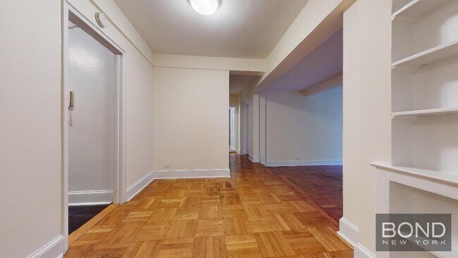 Foto del edificio - 141 E 56th St