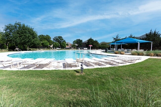 Foto del edificio - 500 Promise Creek Dr
