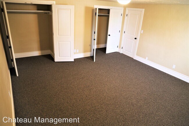 Building Photo - 4 br, 1 bath Apartment - 685 SE Vera Ave.