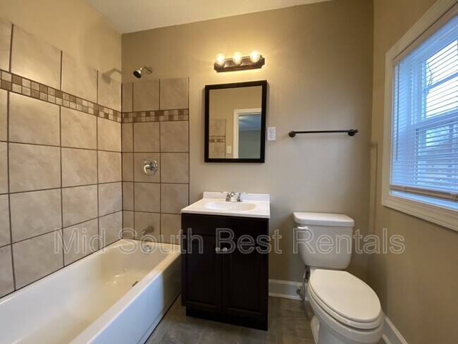 Building Photo - 1376 Kimball Cove