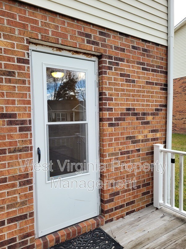 Foto del edificio - 219 Cardinal Wy